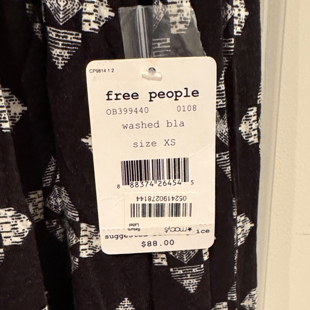 NWT Free People Black and White Patterned Blouse - Picture 3 of 4